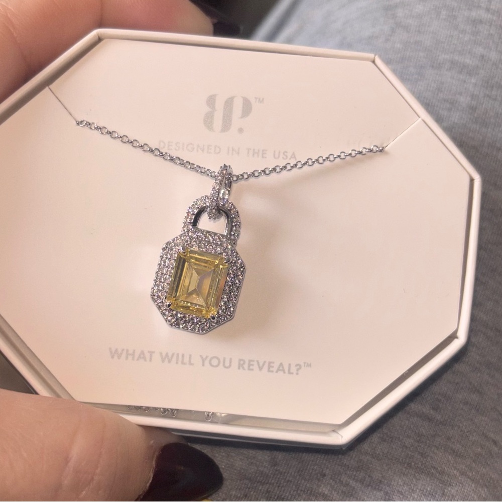 Bomb party Lock necklace